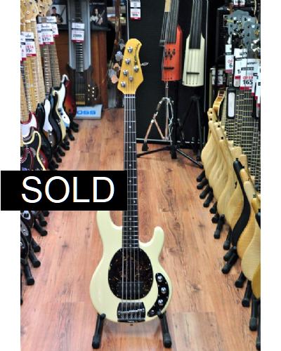 Musicman Classic Stingray 5 White
